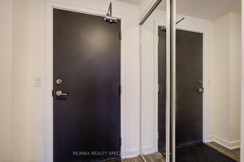 Photo 4 at 505 - 1 Neighbourhood Lane, Queensway, Toronto