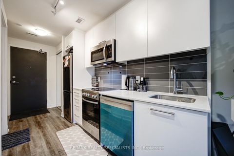 Photo 8 at 505 - 1 Neighbourhood Lane, Queensway, Toronto