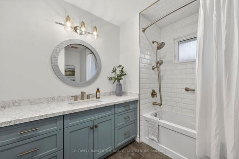 Photo 25 at 172 Millard Avenue, Central Newmarket, Newmarket