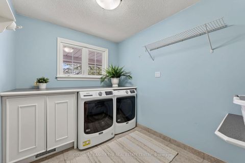 Photo 26 at 172 Millard Avenue, Central Newmarket, Newmarket