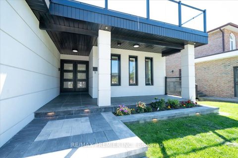 Photo 2 at 157 Jeanne Drive, East Woodbridge, Vaughan