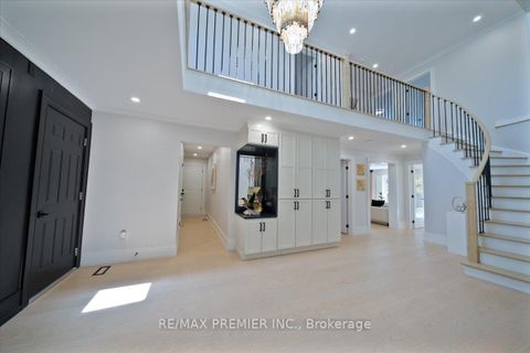 Photo 5 at 157 Jeanne Drive, East Woodbridge, Vaughan