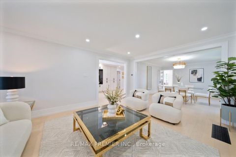 Photo 8 at 157 Jeanne Drive, East Woodbridge, Vaughan