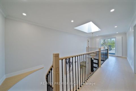 Photo 18 at 157 Jeanne Drive, East Woodbridge, Vaughan