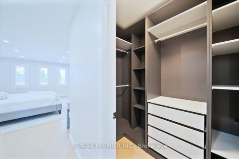 Photo 22 at 157 Jeanne Drive, East Woodbridge, Vaughan