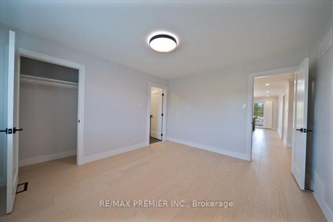 Photo 24 at 157 Jeanne Drive, East Woodbridge, Vaughan