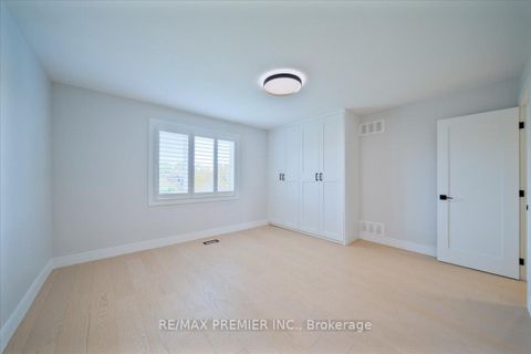 Photo 29 at 157 Jeanne Drive, East Woodbridge, Vaughan