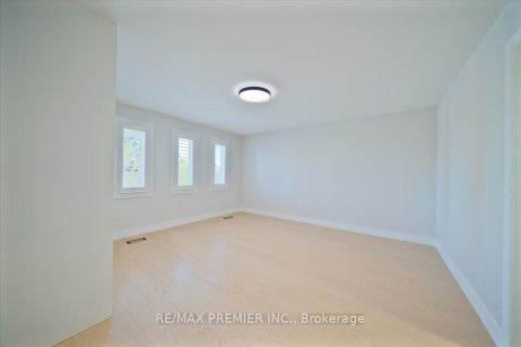 Photo 30 at 157 Jeanne Drive, East Woodbridge, Vaughan