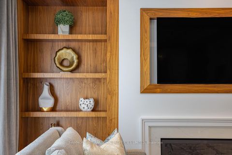 Photo 9 at 21 Hammok Crescent, Bayview Glen, Markham