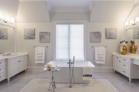 Photo 26 at 21 Hammok Crescent, Bayview Glen, Markham