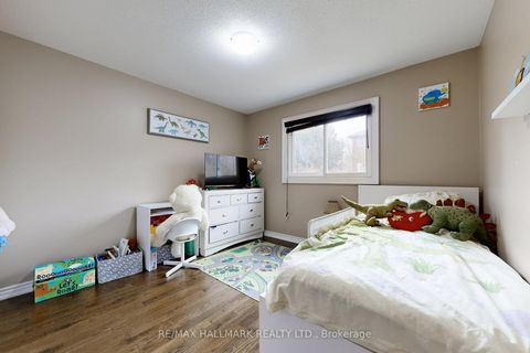 Photo 32 at 87 Autumn Way, Aurora Heights, Aurora