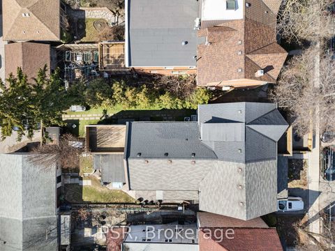 Photo 39 at 126 Dovercourt Road, Bellwoods, Toronto