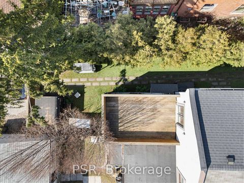 Photo 40 at 126 Dovercourt Road, Bellwoods, Toronto