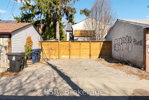 Photo 43 at 126 Dovercourt Road, Bellwoods, Toronto