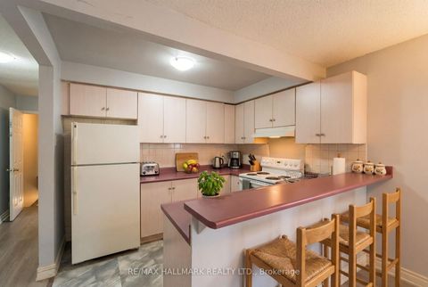 Photo 2 at 25 Lady Bower Crescent, Malvern, Toronto