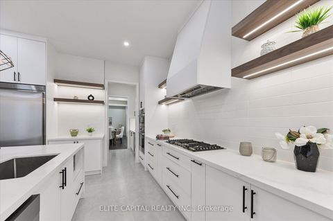 Photo 7 at 33 Straw Cutter Gate, Patterson, Vaughan