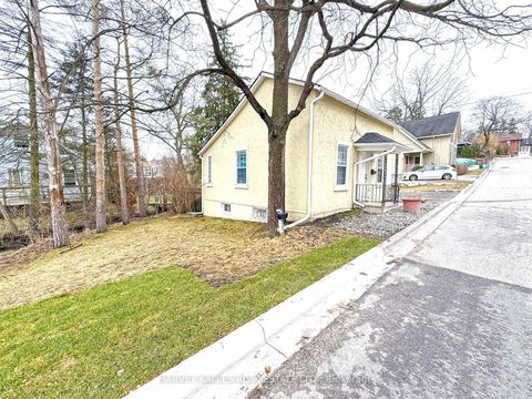 Photo 3 at 83 Temperance Street, Aurora Village, Aurora