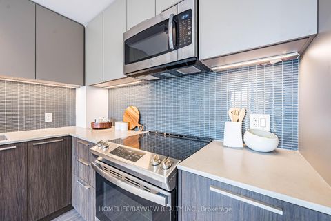 Photo 8 at 24 - 10 Brin Drive, Humber Valley, Toronto