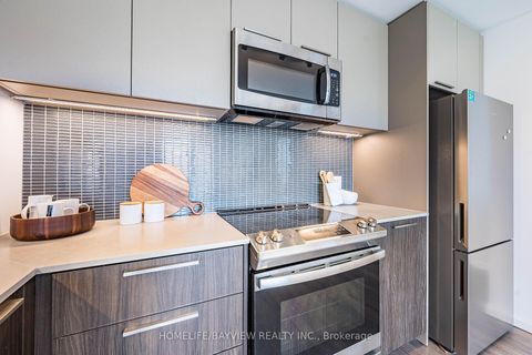 Photo 9 at 24 - 10 Brin Drive, Humber Valley, Toronto