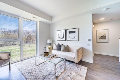 Photo 14 at 24 - 10 Brin Drive, Humber Valley, Toronto