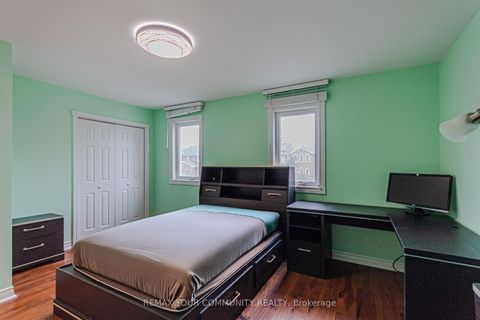 Photo 7 at 47 Elmsley Drive, Observatory, Richmond Hill