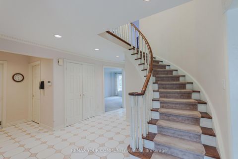 Photo 10 at 47 Elmsley Drive, Observatory, Richmond Hill