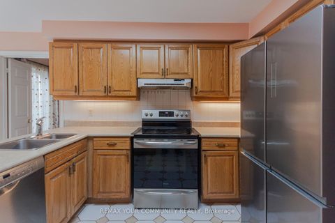 Photo 14 at 47 Elmsley Drive, Observatory, Richmond Hill