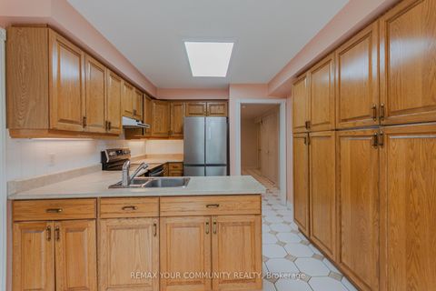 Photo 15 at 47 Elmsley Drive, Observatory, Richmond Hill