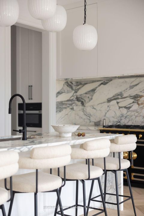 Photo 4 at 350B Walmer Road, Casa Loma, Toronto