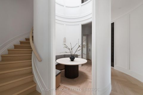 Photo 12 at 350B Walmer Road, Casa Loma, Toronto