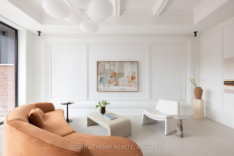 Photo 13 at 350B Walmer Road, Casa Loma, Toronto