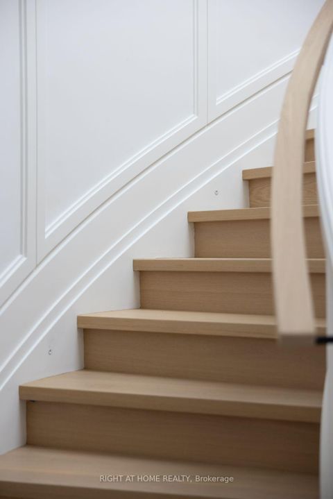 Photo 16 at 350B Walmer Road, Casa Loma, Toronto