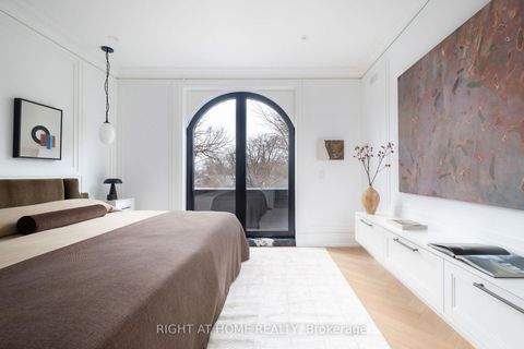 Photo 19 at 350B Walmer Road, Casa Loma, Toronto