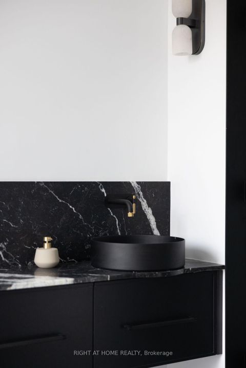 Photo 22 at 350B Walmer Road, Casa Loma, Toronto