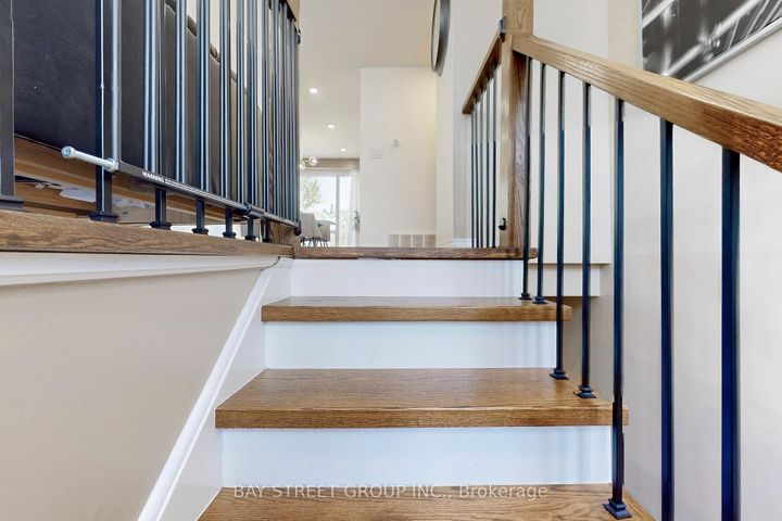 Photo 26 at 6119 Wabukayne Court, Meadowvale, Mississauga