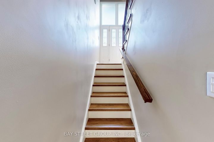 Photo 28 at 6119 Wabukayne Court, Meadowvale, Mississauga