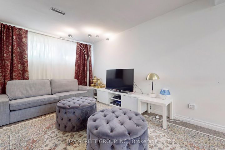 Photo 29 at 6119 Wabukayne Court, Meadowvale, Mississauga