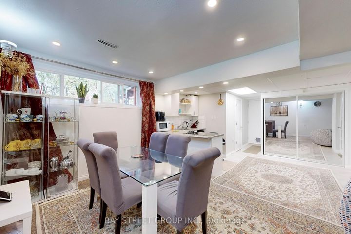 Photo 33 at 6119 Wabukayne Court, Meadowvale, Mississauga