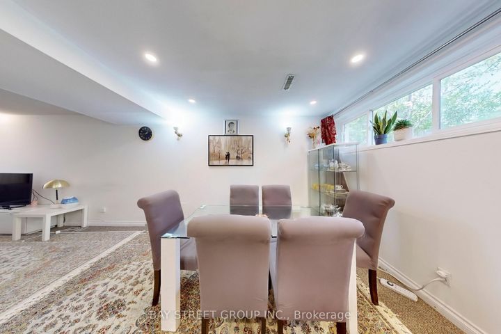 Photo 35 at 6119 Wabukayne Court, Meadowvale, Mississauga