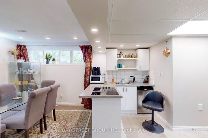 Photo 37 at 6119 Wabukayne Court, Meadowvale, Mississauga