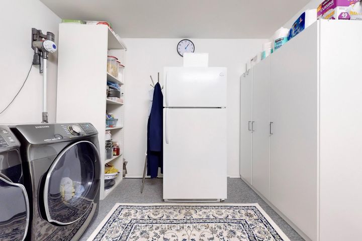 Photo 40 at 6119 Wabukayne Court, Meadowvale, Mississauga