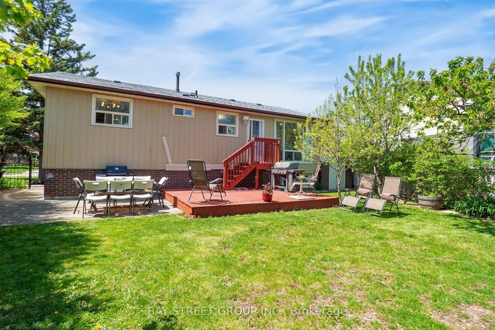 Photo 48 at 6119 Wabukayne Court, Meadowvale, Mississauga