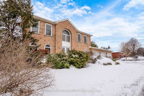 Photo 1 at 235 Kemano Road, Aurora Heights, Aurora