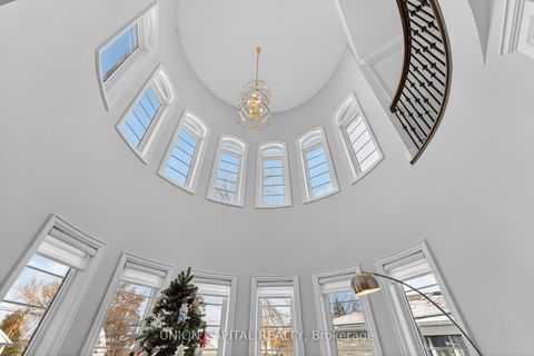 Photo 5 at 29 Elm Grove Avenue, Oak Ridges, Richmond Hill