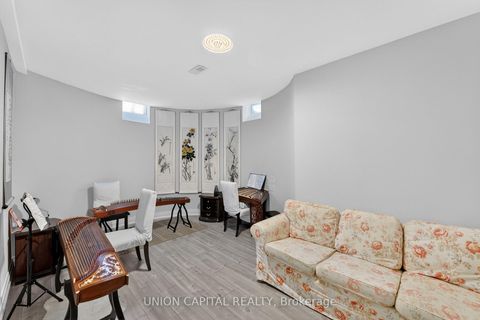 Photo 36 at 29 Elm Grove Avenue, Oak Ridges, Richmond Hill