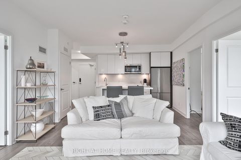 Photo 7 at 832 - 543 Richmond Street W, Waterfront Communities C1, Toronto