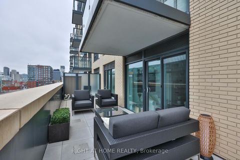 Photo 39 at 832 - 543 Richmond Street W, Waterfront Communities C1, Toronto