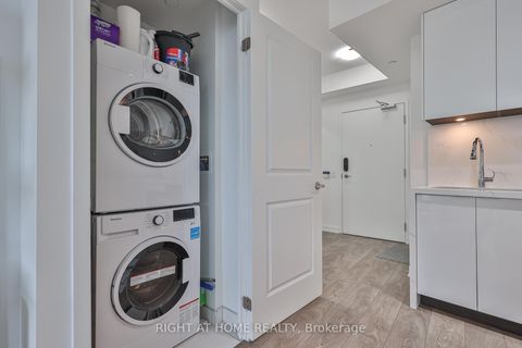 Photo 45 at 832 - 543 Richmond Street W, Waterfront Communities C1, Toronto