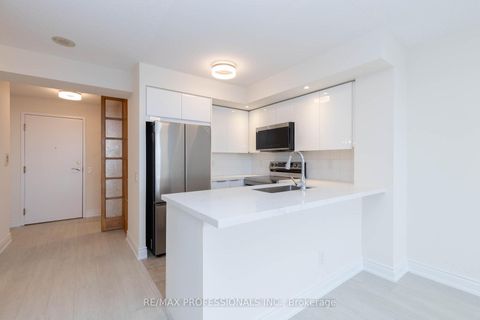 Photo 14 at 1403 - 15 Northtown Way, Willowdale East, Toronto
