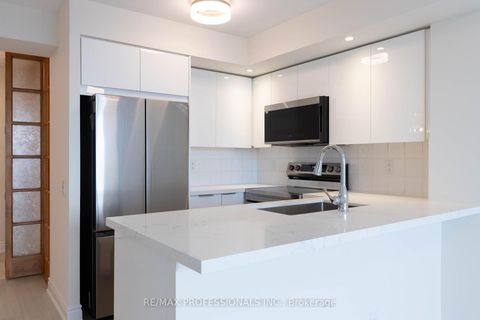 Photo 15 at 1403 - 15 Northtown Way, Willowdale East, Toronto
